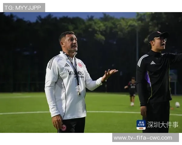 深圳中学足球队奋勇争先展现青春风采助力校园体育文化发展